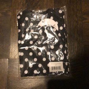 Gownie receiving set. Gownie and hat